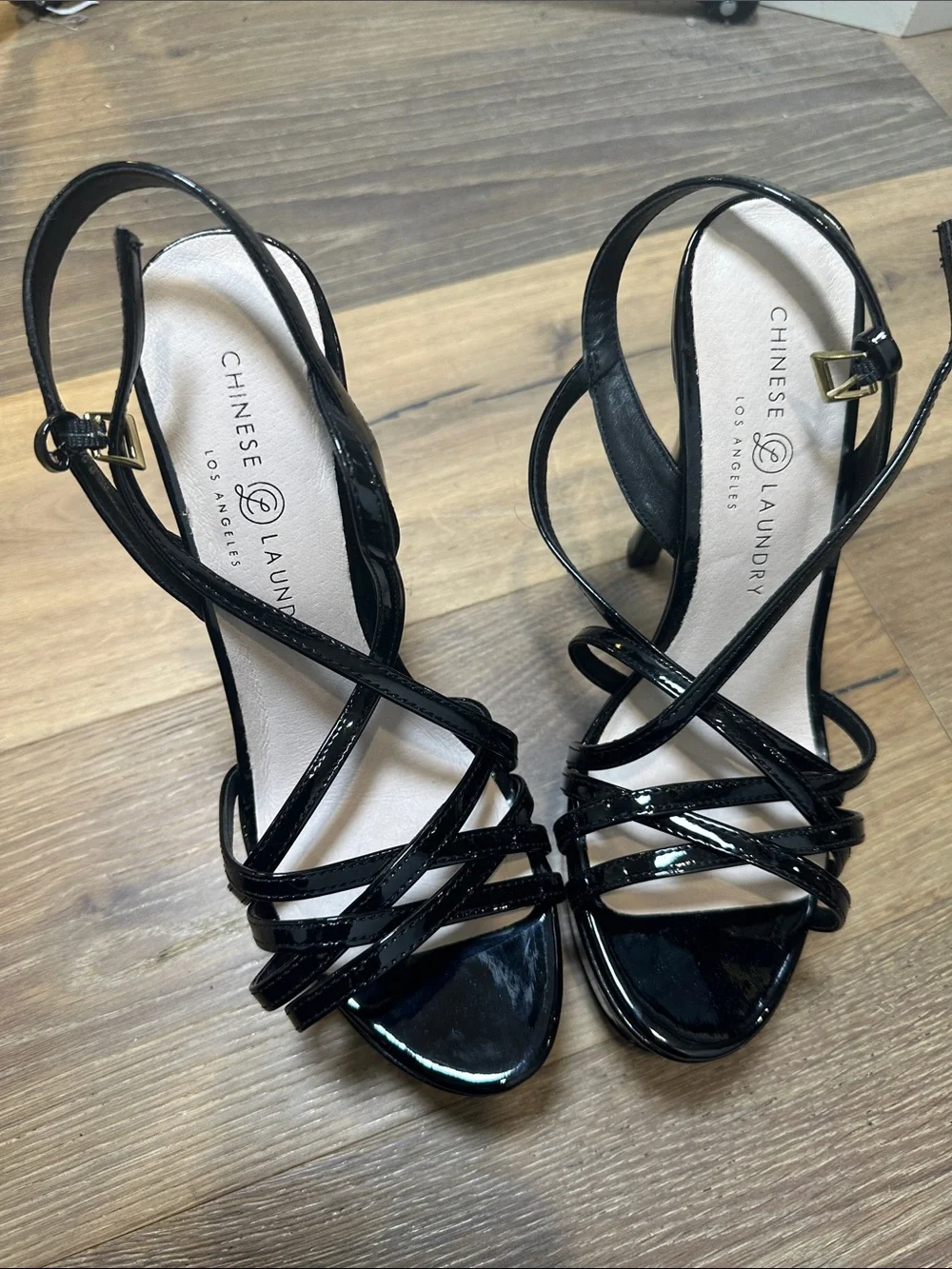 Chinese Laundry Black Patent Platform Strappy Sandals (18)